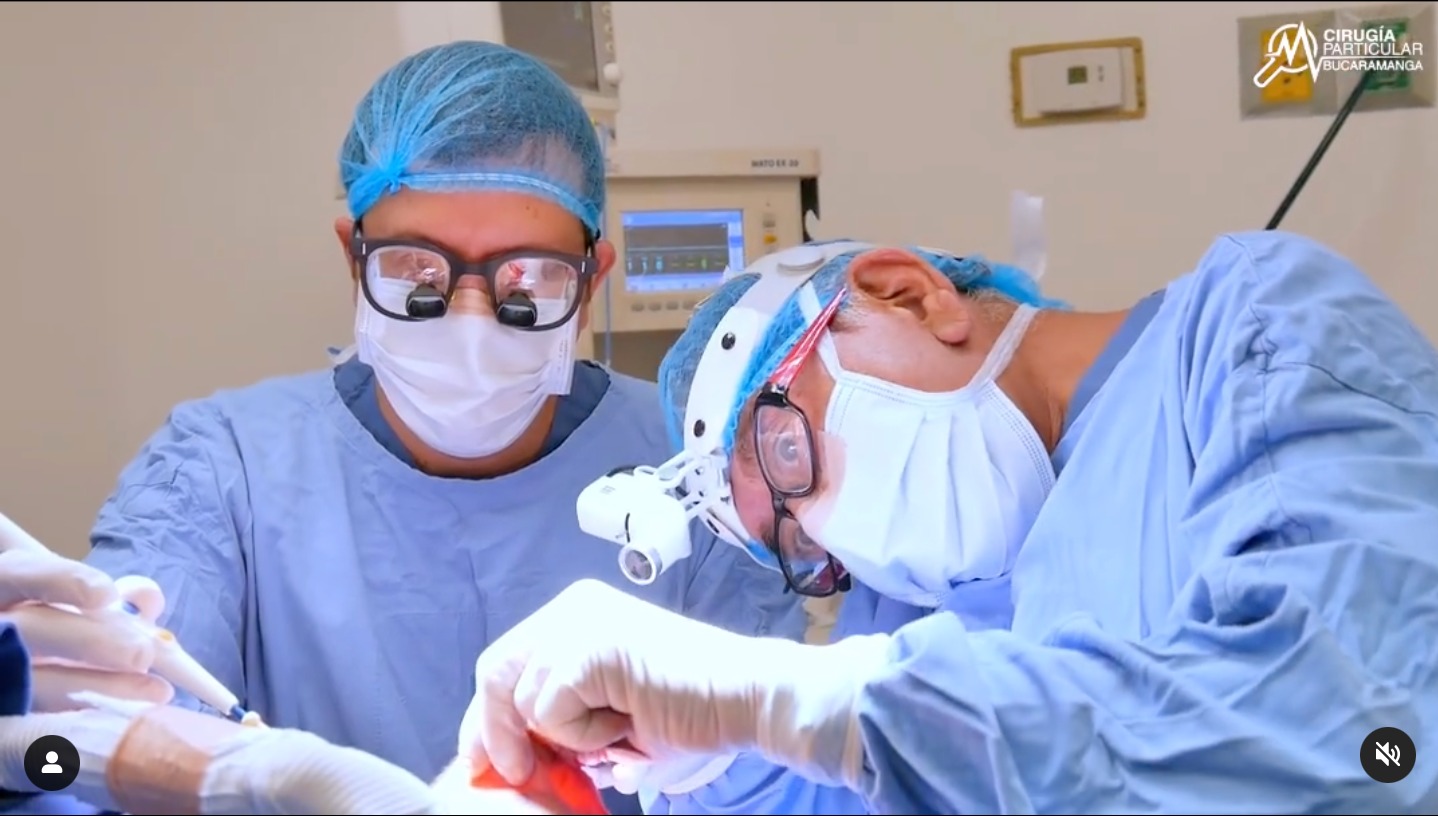 Plastic surgeon performing surgery in an operating room